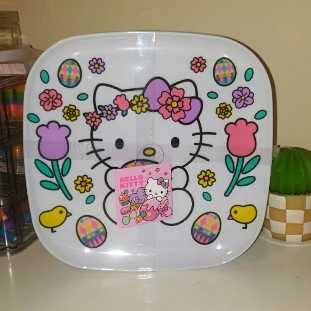 NEW-Hello Kitty Easter plates